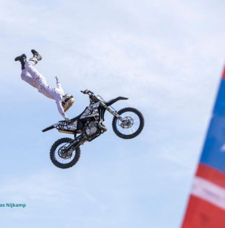 Zwarte Cross zonder logo